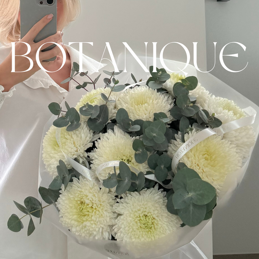 Mixed bouquet with greenery