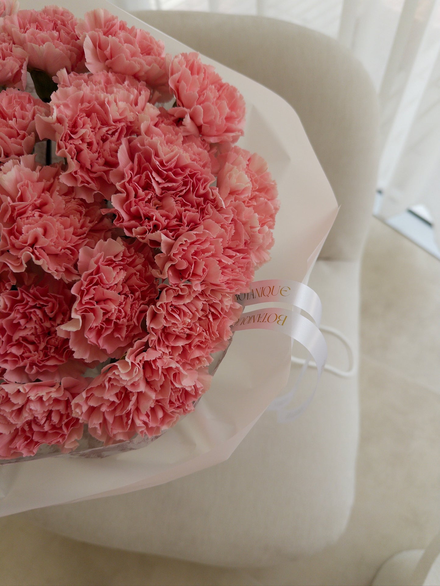 Mono Carnations